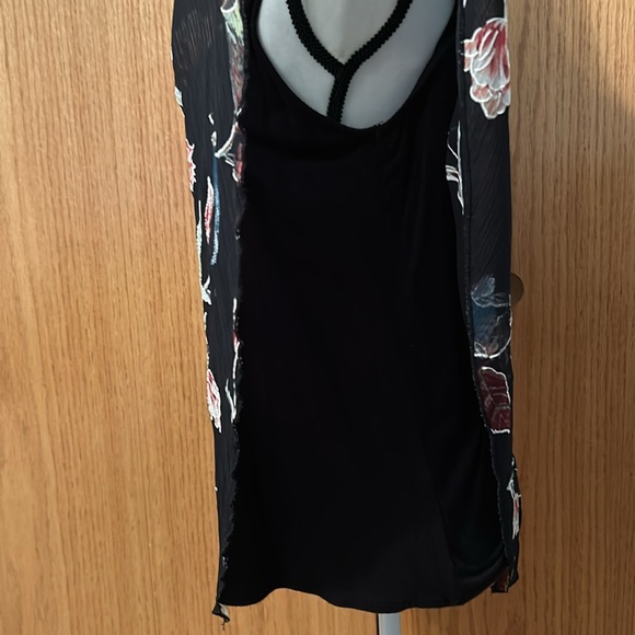 Naïf Shawl Tank Top Blouse - Picture 6 of 10